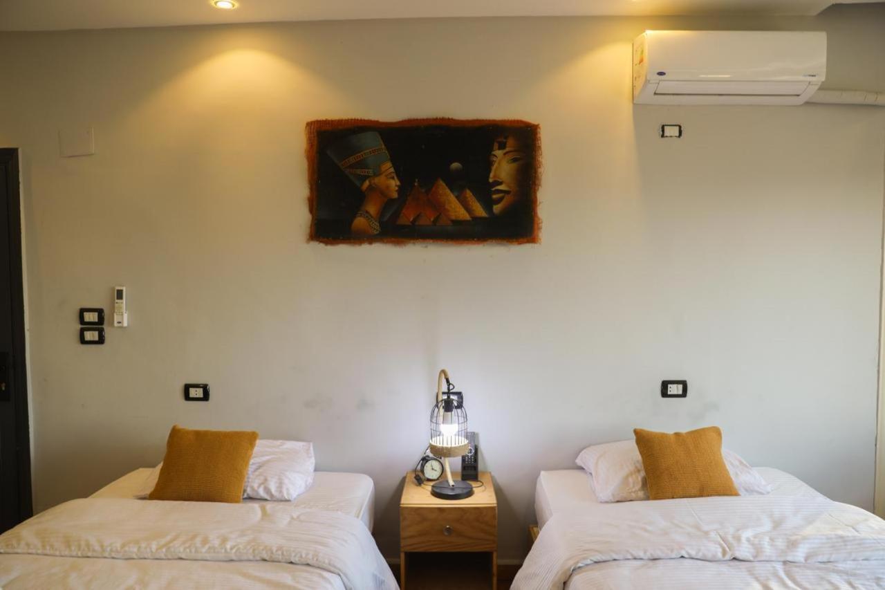 King Tout Hotel Pyramids View El El Cairo Exterior foto