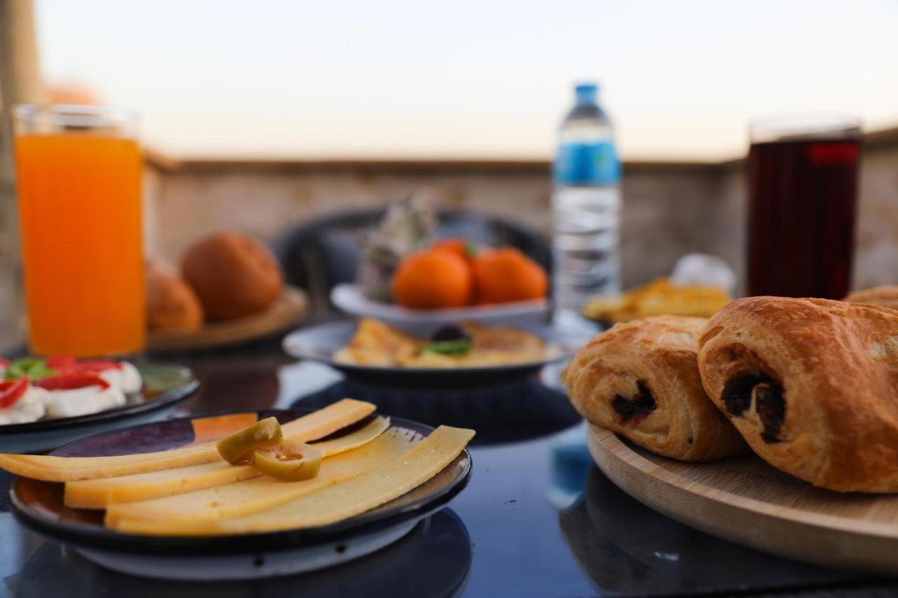 King Tout Hotel Pyramids View El El Cairo Exterior foto